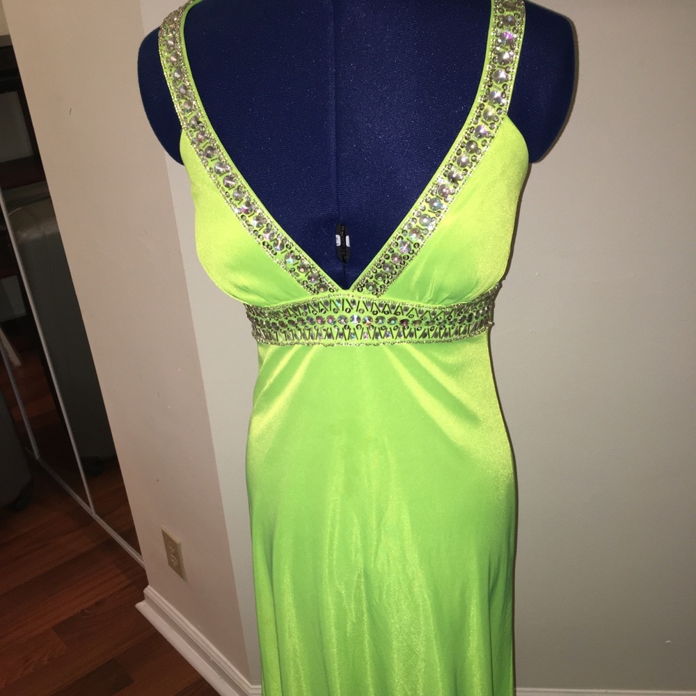 Prom dress. Homecoming dress. Party dress